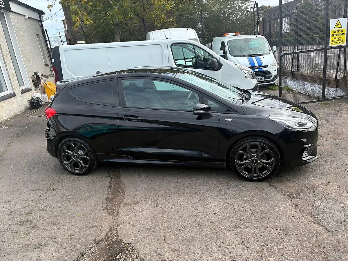 Used 2018 Ford Fiesta ST-Line Black - Interior and Exterior details 2