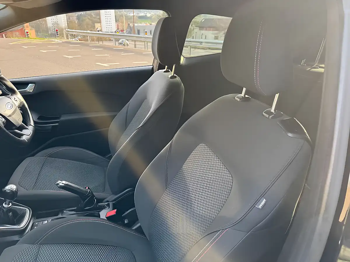Used 2018 Ford Fiesta ST-Line Black - Interior and Exterior details 10