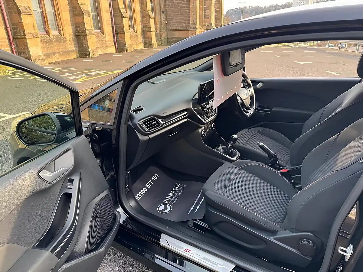 Used 2018 Ford Fiesta ST-Line Black - Interior and Exterior details 9