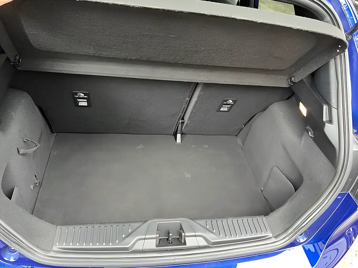 Used 2018 Ford Fiesta ST-Line Blue - Interior and Exterior details 13