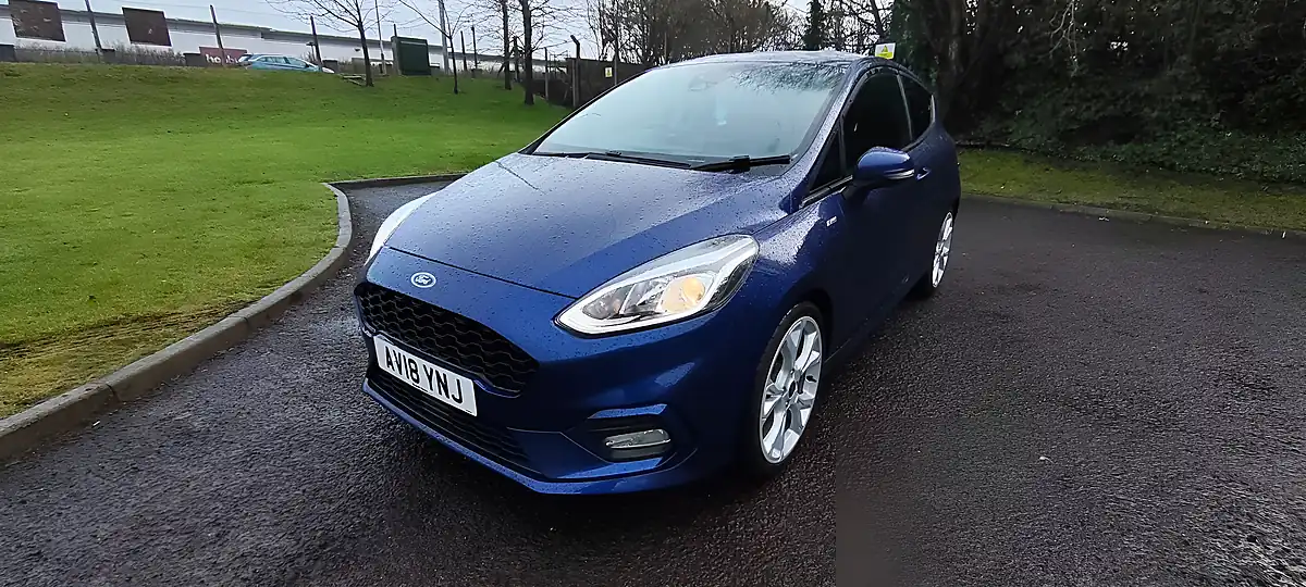 Used 2018 Ford Fiesta ST-Line Blue - Front View