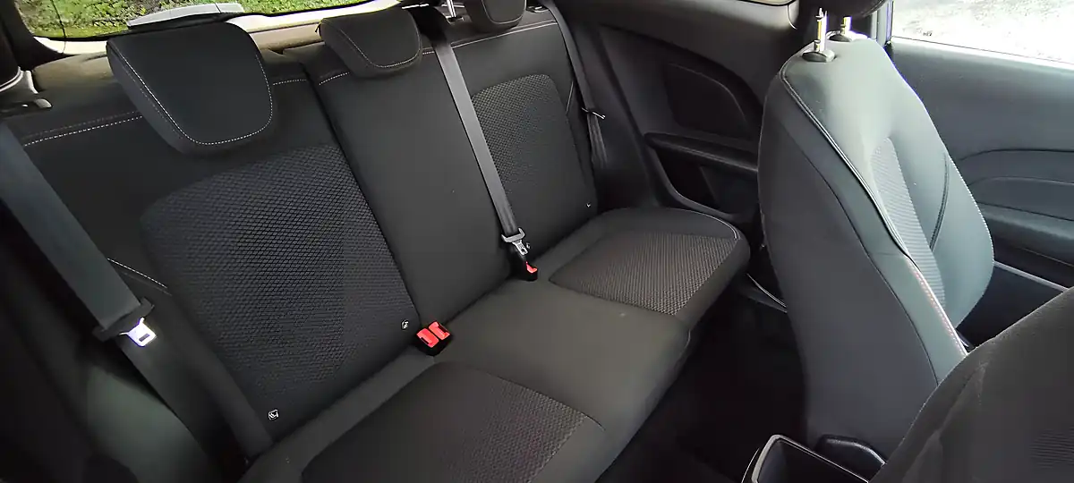 Used 2018 Ford Fiesta ST-Line Blue - Interior and Exterior details 12