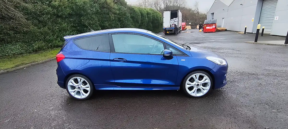 Used 2018 Ford Fiesta ST-Line Blue - Interior and Exterior details 6