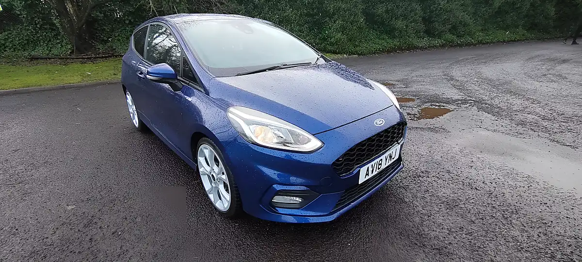 Used 2018 Ford Fiesta ST-Line Blue - Interior and Exterior details 7