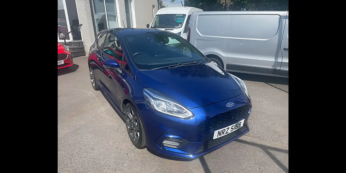 Used 2018 Ford Fiesta ST-Line Blue - Front View