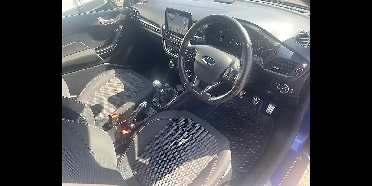 Used 2018 Ford Fiesta ST-Line Blue - Interior and Exterior details 12