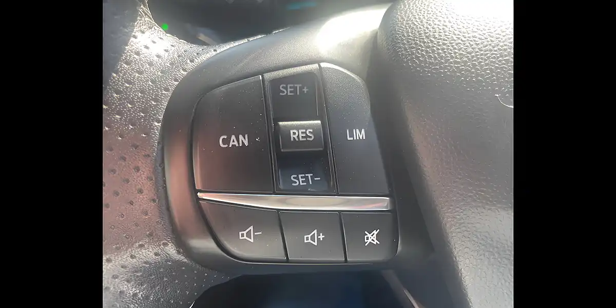 Used 2018 Ford Fiesta ST-Line Blue - Interior and Exterior details 18