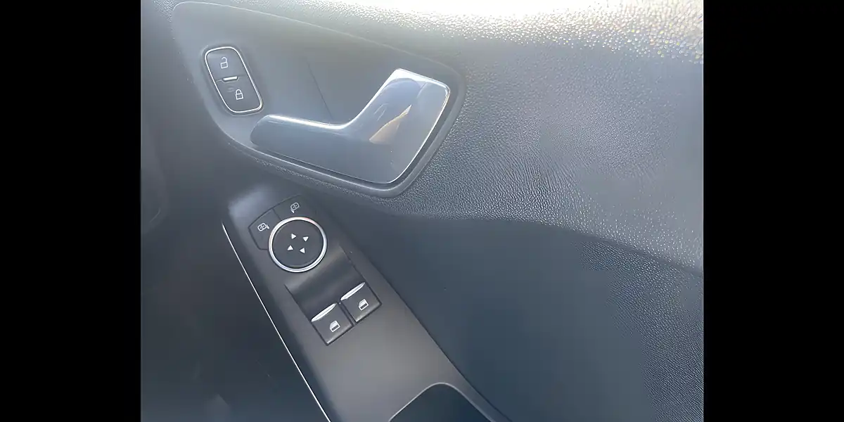 Used 2018 Ford Fiesta ST-Line Blue - Interior and Exterior details 20