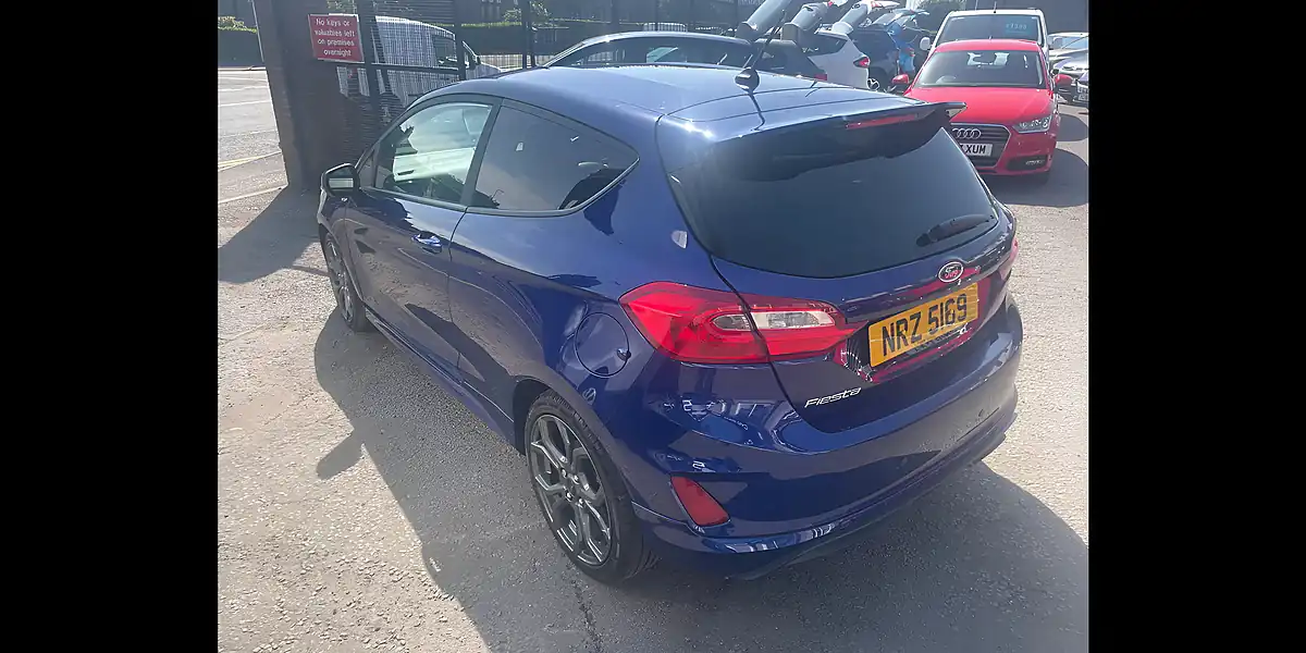 Used 2018 Ford Fiesta ST-Line Blue - Interior and Exterior details 6
