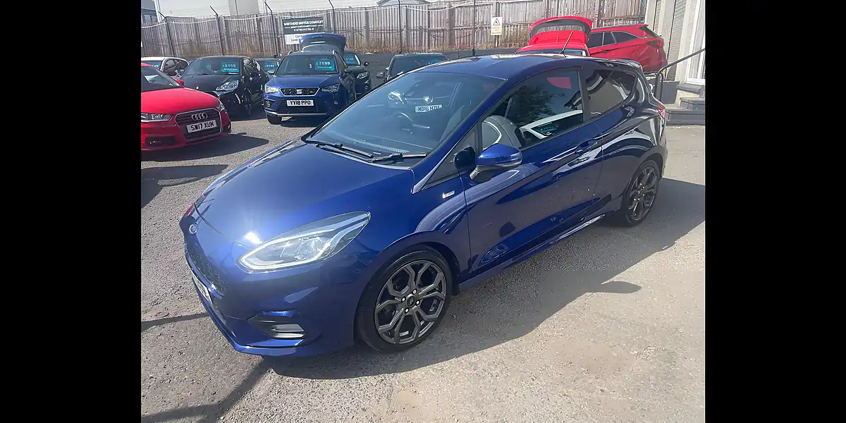 Used 2018 Ford Fiesta ST-Line Blue - Interior and Exterior details 7