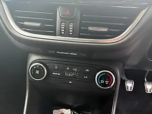 Used 2018 Ford Fiesta ST-Line Blue - Interior and Exterior details 12