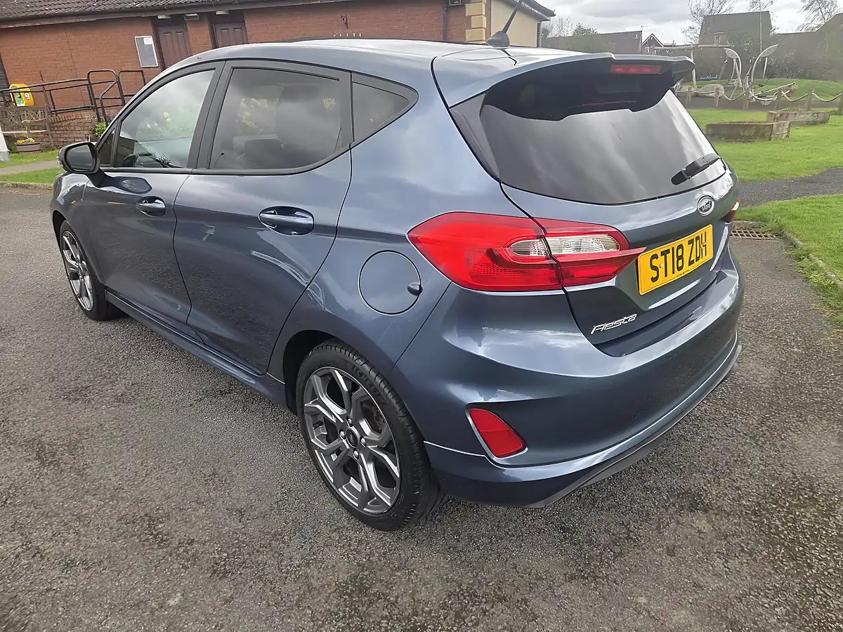 Used 2018 Ford Fiesta ST-Line Blue - Interior and Exterior details 7