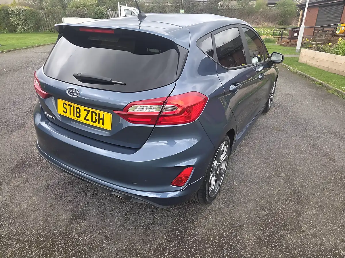 Used 2018 Ford Fiesta ST-Line Blue - Interior and Exterior details 8