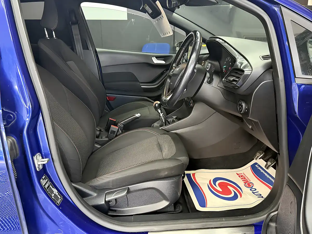 Used 2018 Ford Fiesta ST-Line Blue - Interior and Exterior details 13