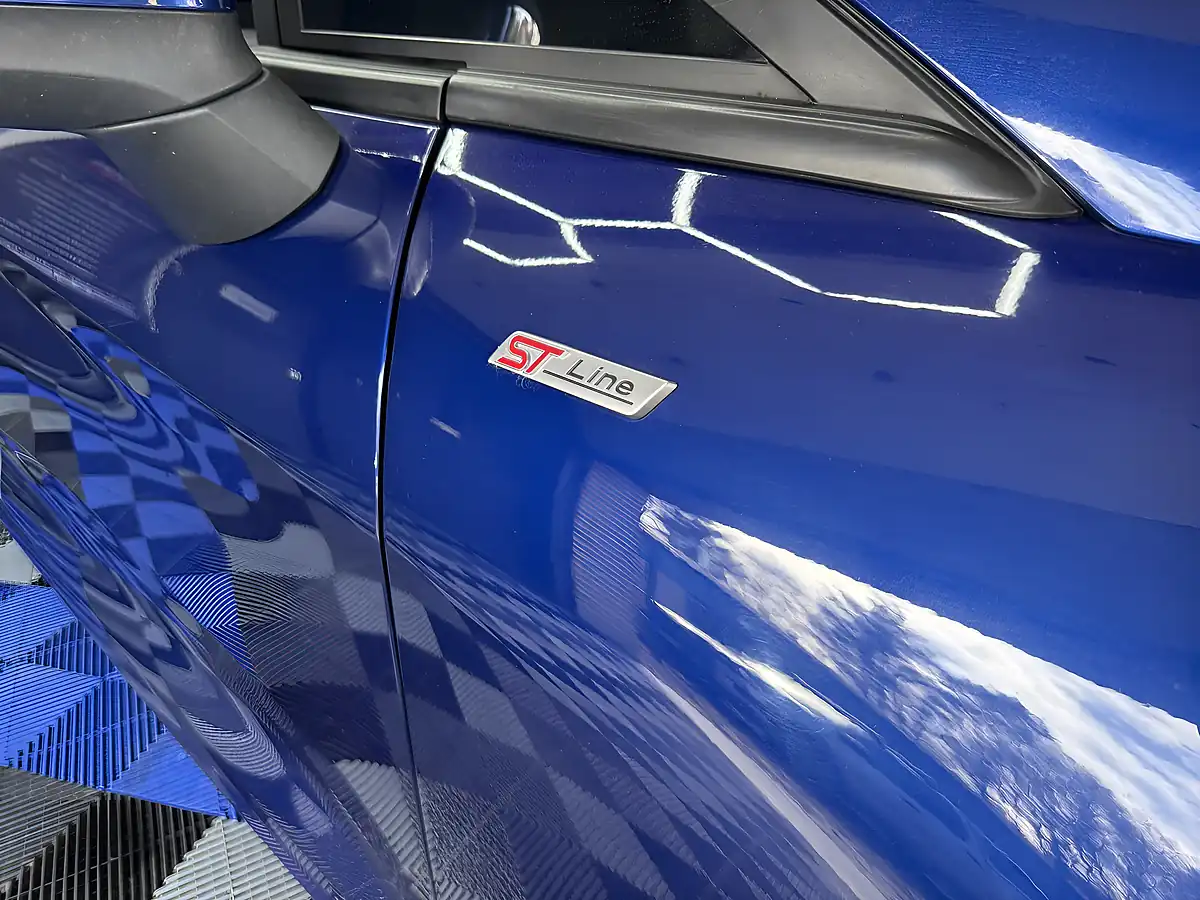 Used 2018 Ford Fiesta ST-Line Blue - Interior and Exterior details 17