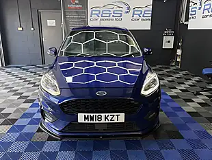 Used 2018 Ford Fiesta ST-Line Blue - Interior and Exterior details 9