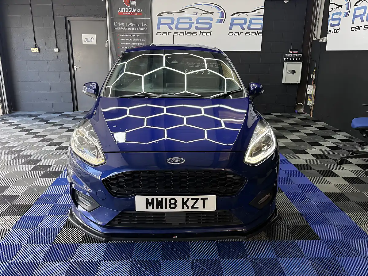 Used 2018 Ford Fiesta ST-Line Blue - Interior and Exterior details 9