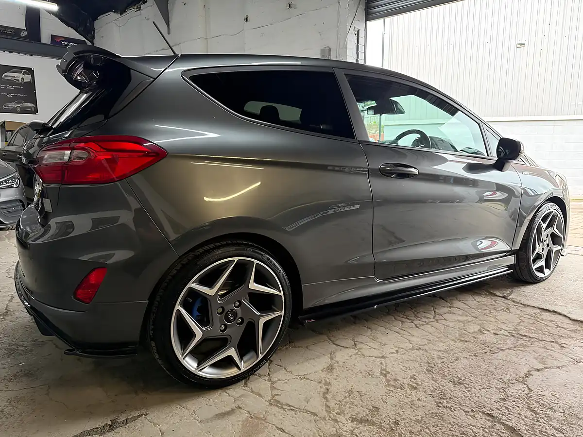 Used 2018 Ford Fiesta ST-Line Grey - Interior and Exterior details 10