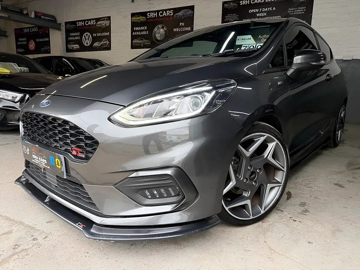 Used 2018 Ford Fiesta ST-Line Grey - Interior and Exterior details 16
