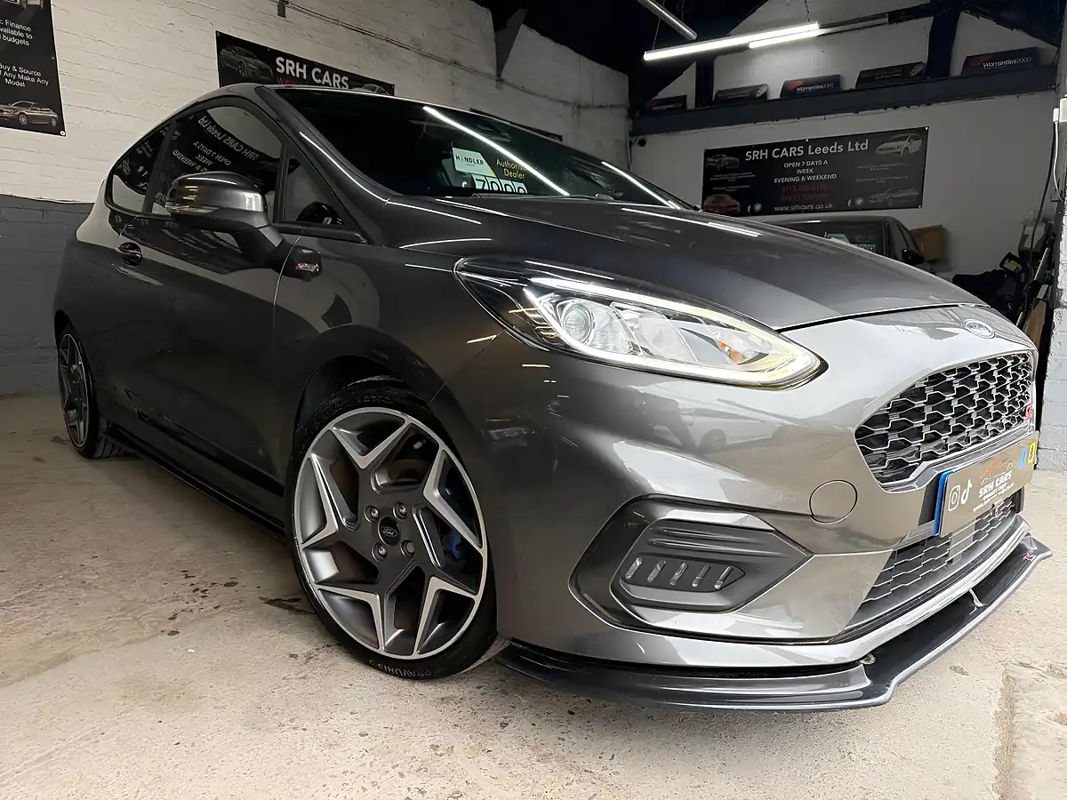 Used 2018 Ford Fiesta ST-Line Grey - Interior and Exterior details 2