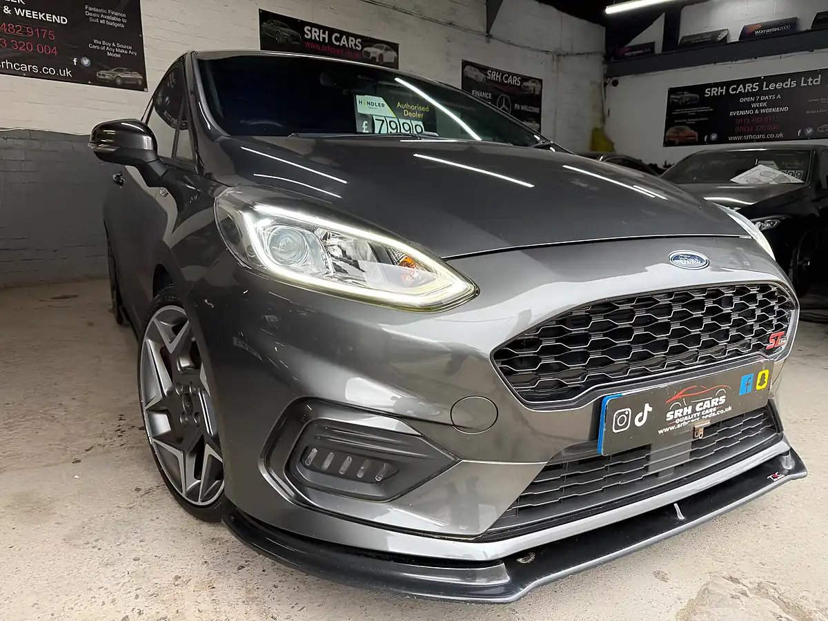 Used 2018 Ford Fiesta ST-Line Grey - Interior and Exterior details 4