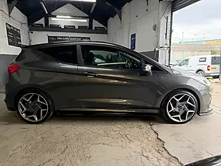 Used 2018 Ford Fiesta ST-Line Grey - Interior and Exterior details 8