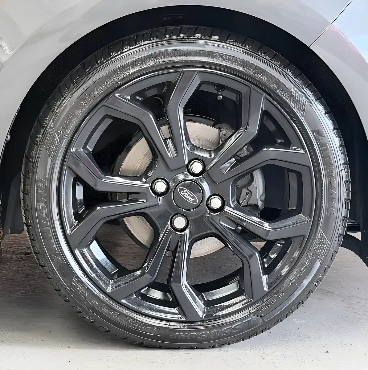 Used 2018 Ford Fiesta ST-Line Grey - Interior and Exterior details 18
