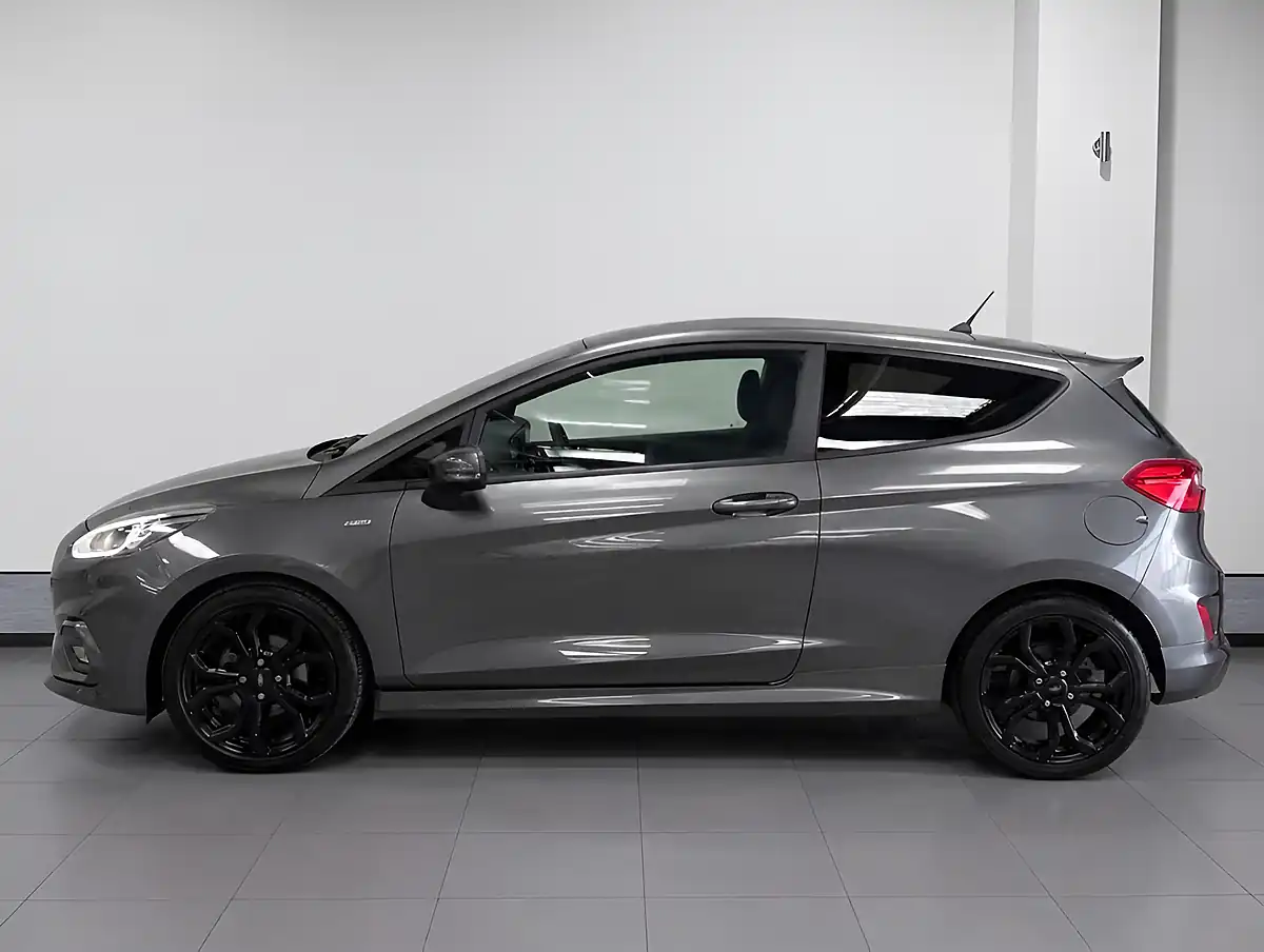 Used 2018 Ford Fiesta ST-Line Grey - Interior and Exterior details 4