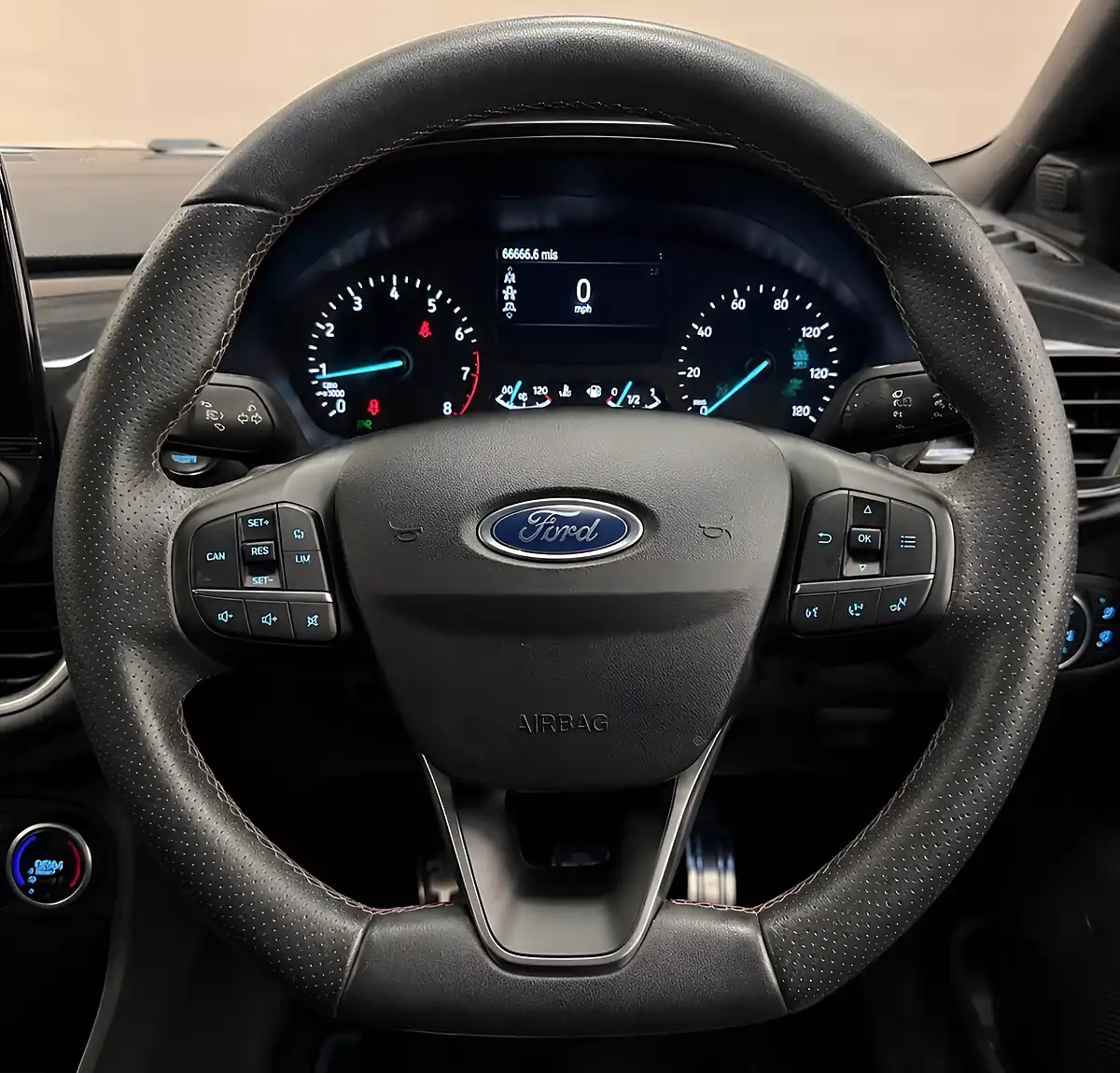 Used 2018 Ford Fiesta ST-Line Grey - Interior and Exterior details 8