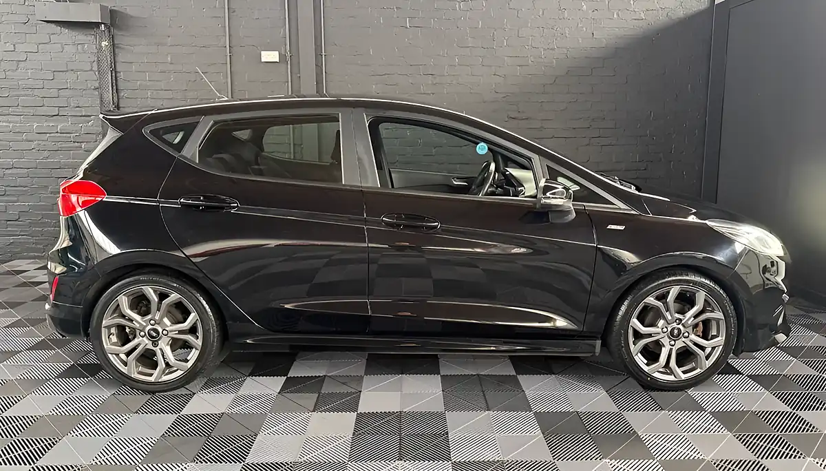 Used 2018 Ford Fiesta ST-Line - Interior and Exterior details 8