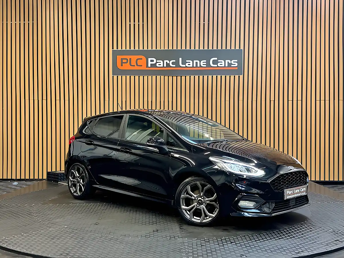 Used 2018 Ford Fiesta ST-Line Panther Black - Front View