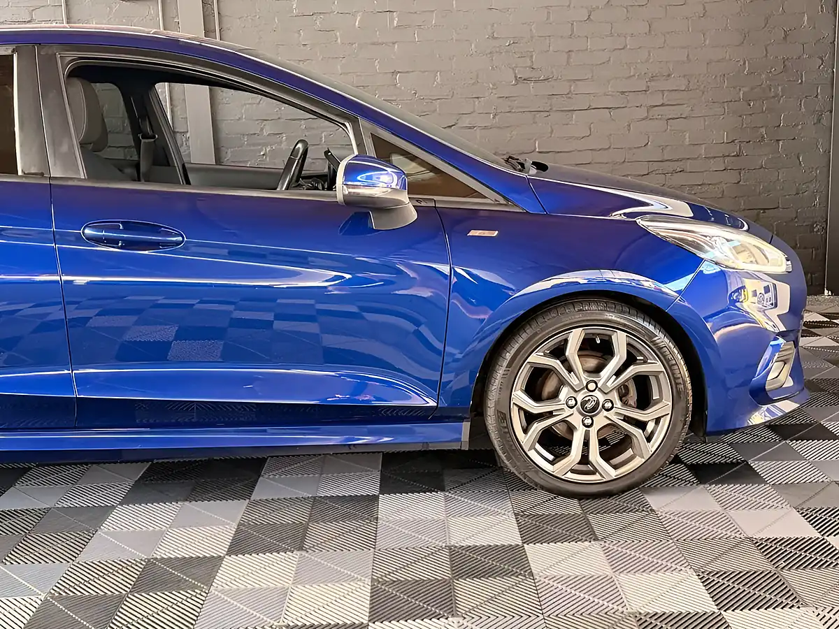 Used 2018 Ford Fiesta ST-Line Performance Blue - Interior and Exterior details 13