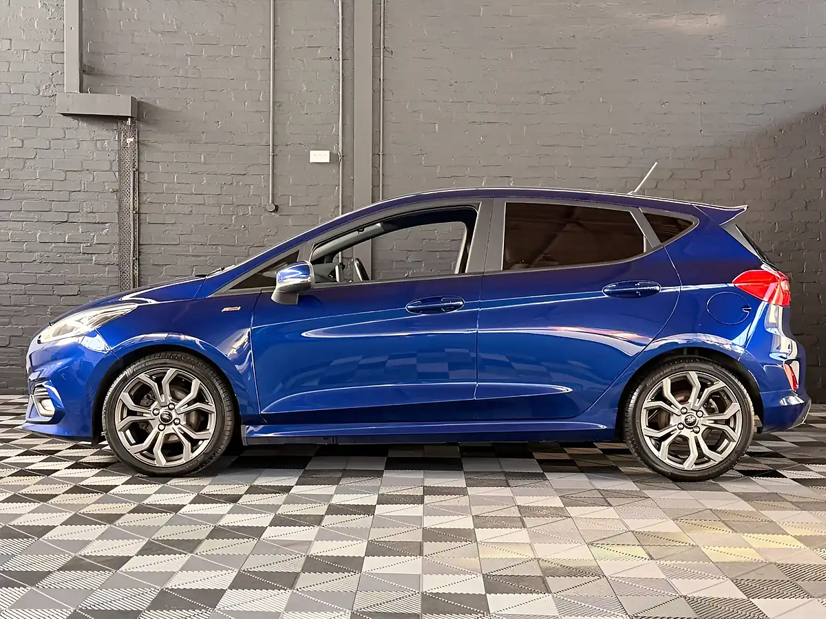 Used 2018 Ford Fiesta ST-Line Performance Blue - Interior and Exterior details 18