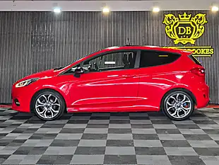 Used 2018 Ford Fiesta ST-Line Red - Interior and Exterior details 6