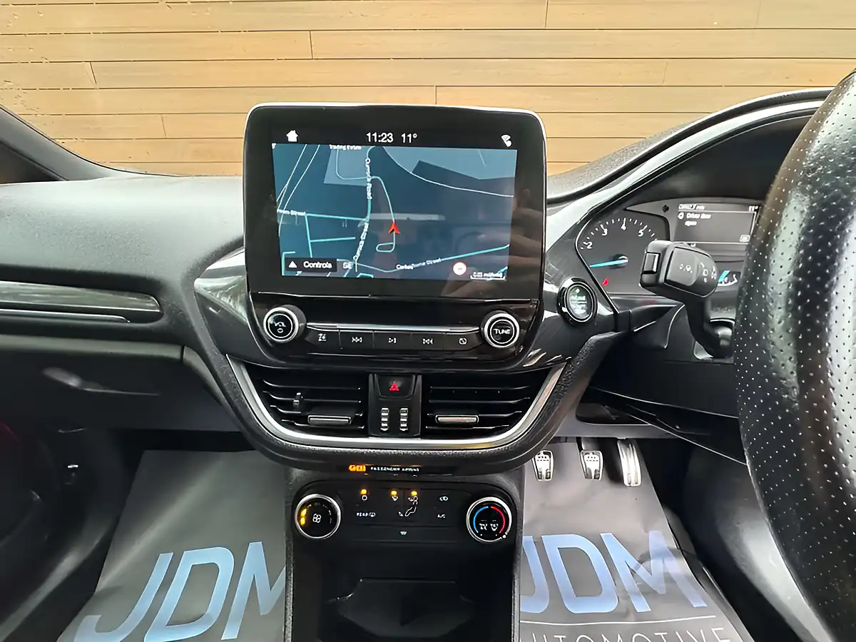 Used 2018 Ford Fiesta ST-Line Red - Interior and Exterior details 16