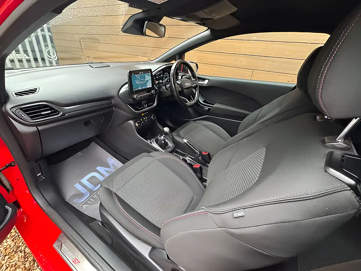 Used 2018 Ford Fiesta ST-Line Red - Interior and Exterior details 19