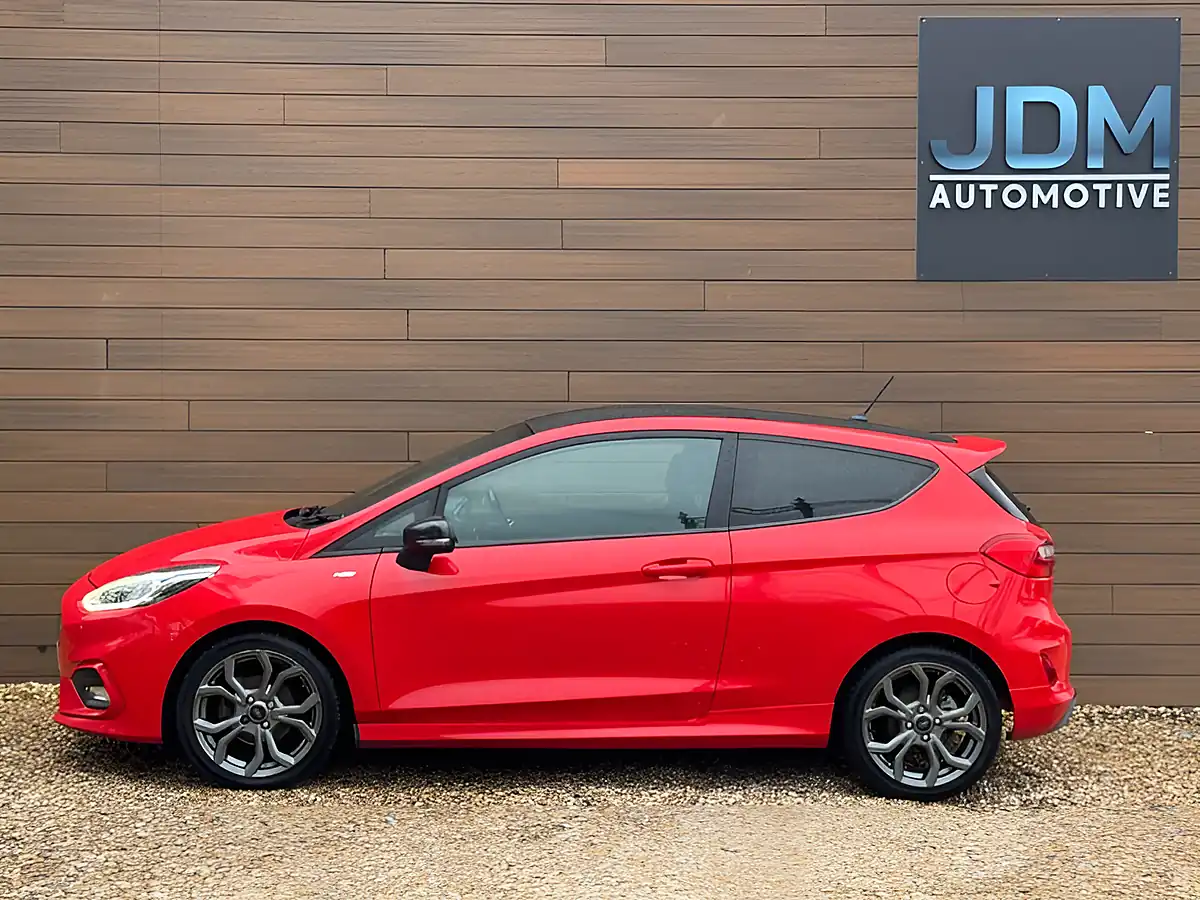 Used 2018 Ford Fiesta ST-Line Red - Interior and Exterior details 7