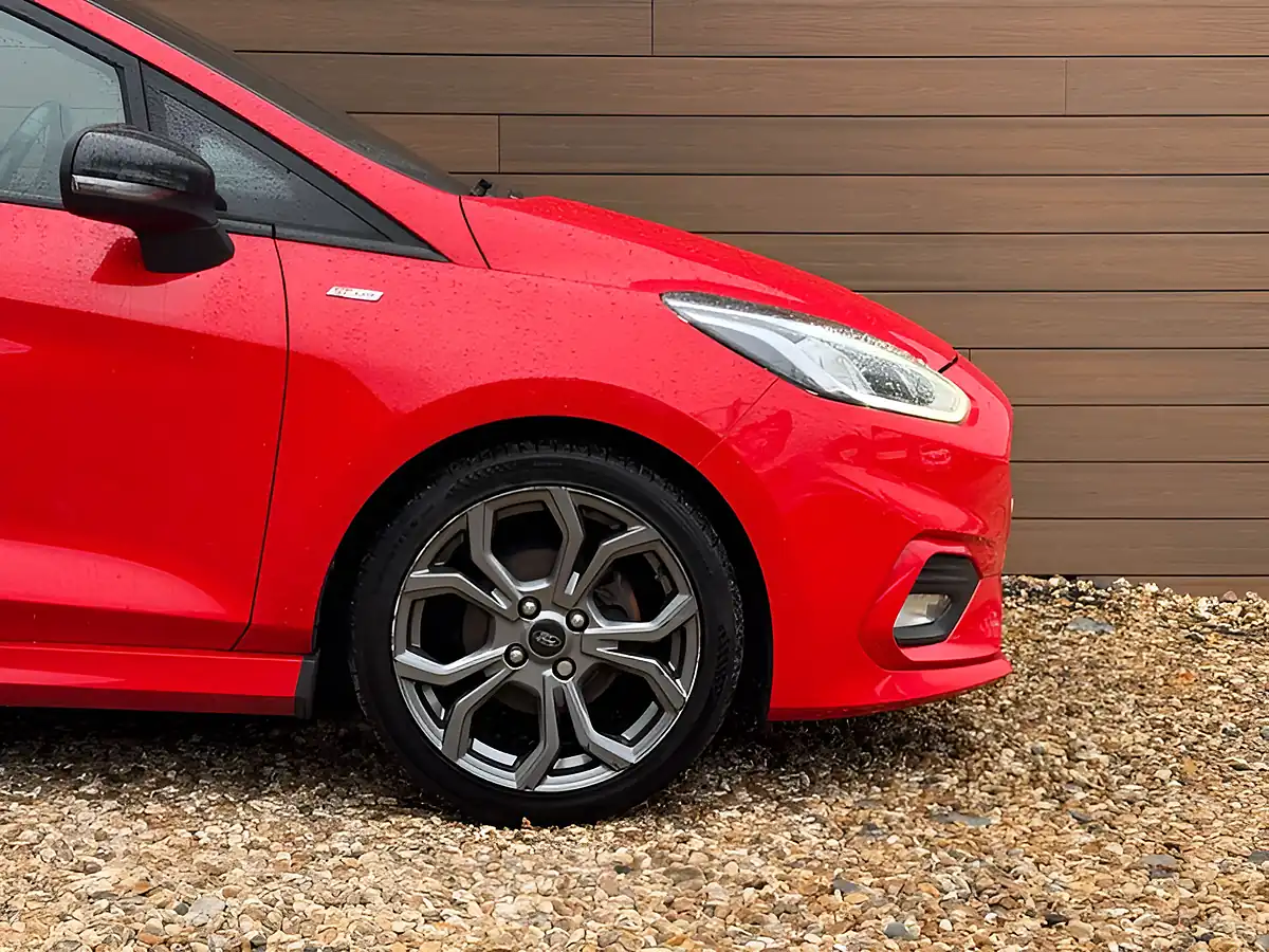 Used 2018 Ford Fiesta ST-Line Red - Interior and Exterior details 9