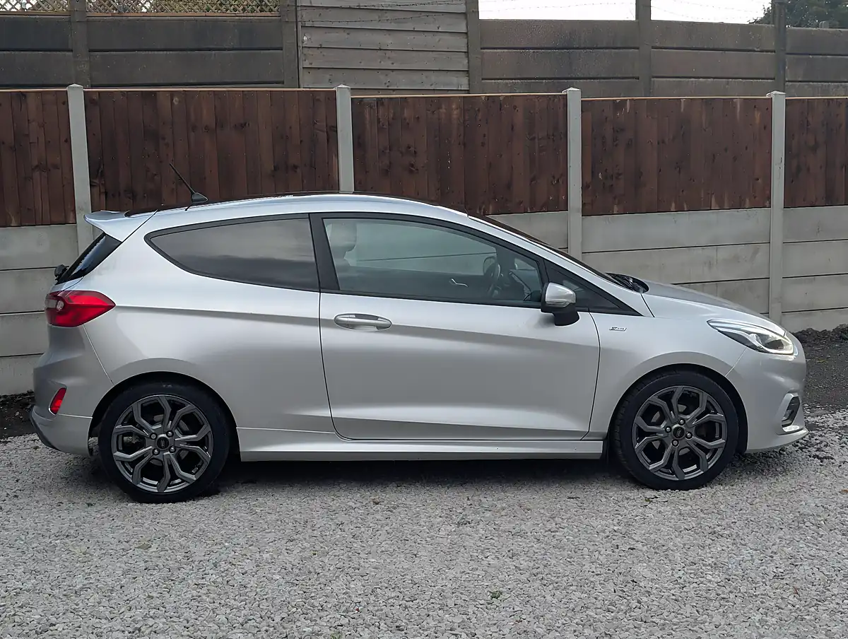 Used 2018 Ford Fiesta ST-Line Rock Metallic - Interior and Exterior details 8