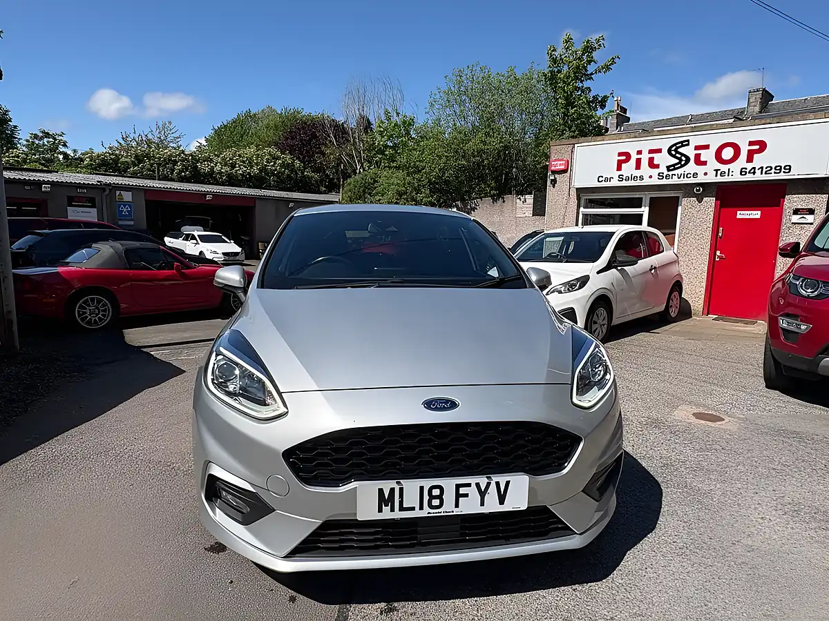 Used 2018 Ford Fiesta ST-Line Silver - Interior and Exterior details 18