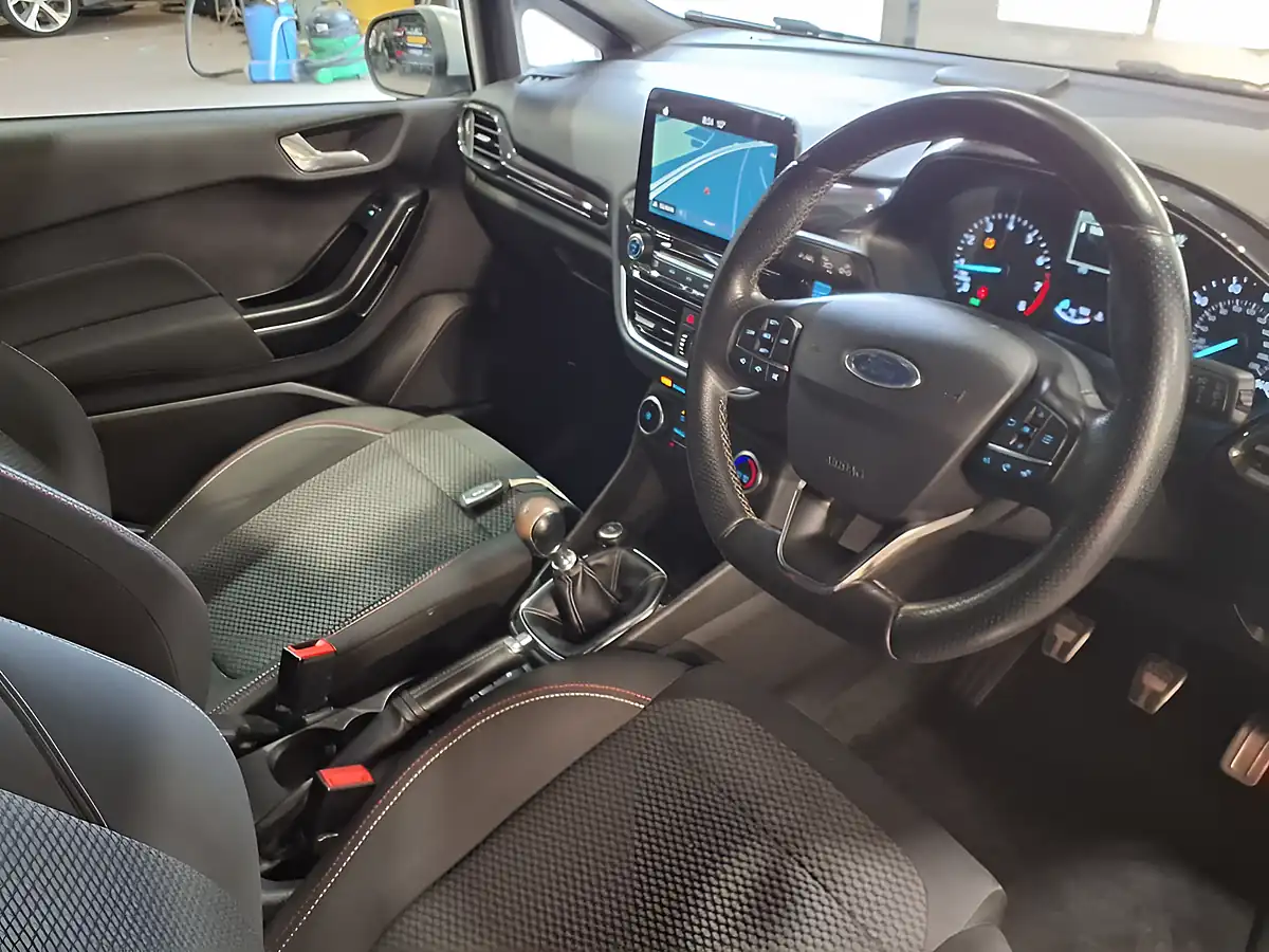 Used 2018 Ford Fiesta ST-Line Silver - Interior and Exterior details 5