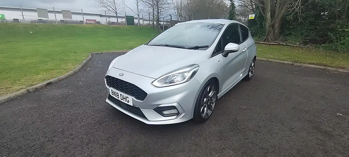 Used 2018 Ford Fiesta ST-Line Silver - Front View