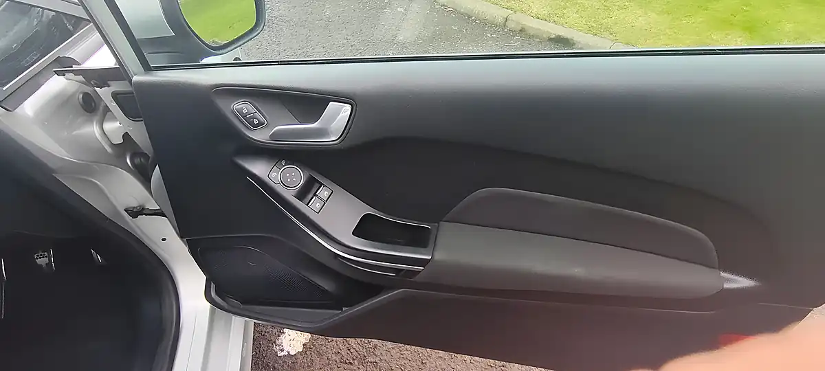 Used 2018 Ford Fiesta ST-Line Silver - Interior and Exterior details 10