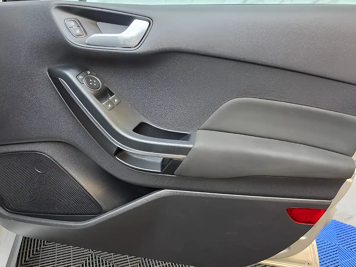 Used 2018 Ford Fiesta ST-Line Silver - Interior and Exterior details 18