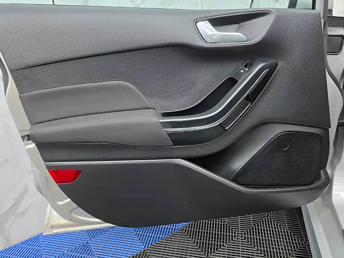Used 2018 Ford Fiesta ST-Line Silver - Interior and Exterior details 19