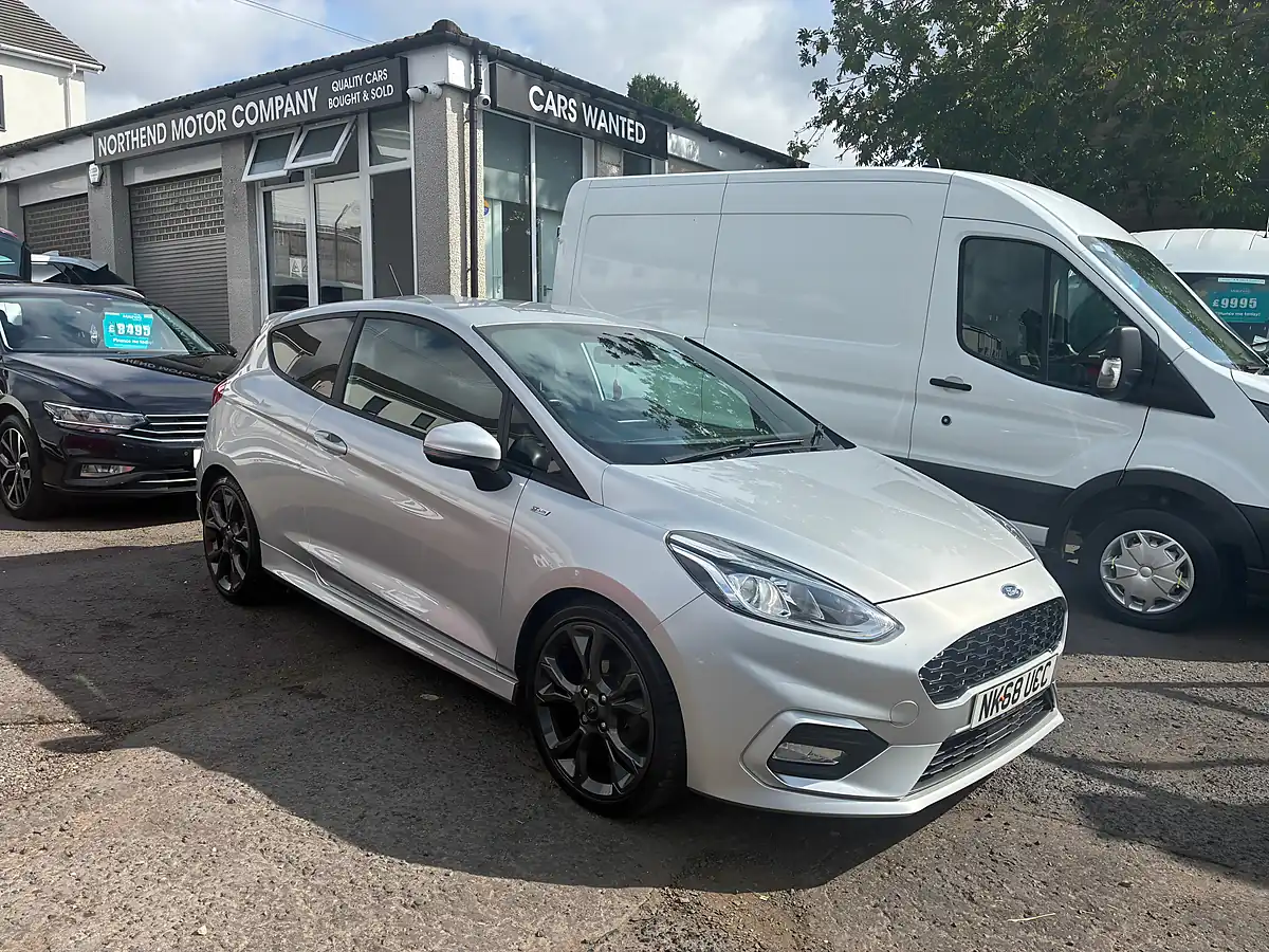 Used 2018 Ford Fiesta ST-Line Silver - Front View