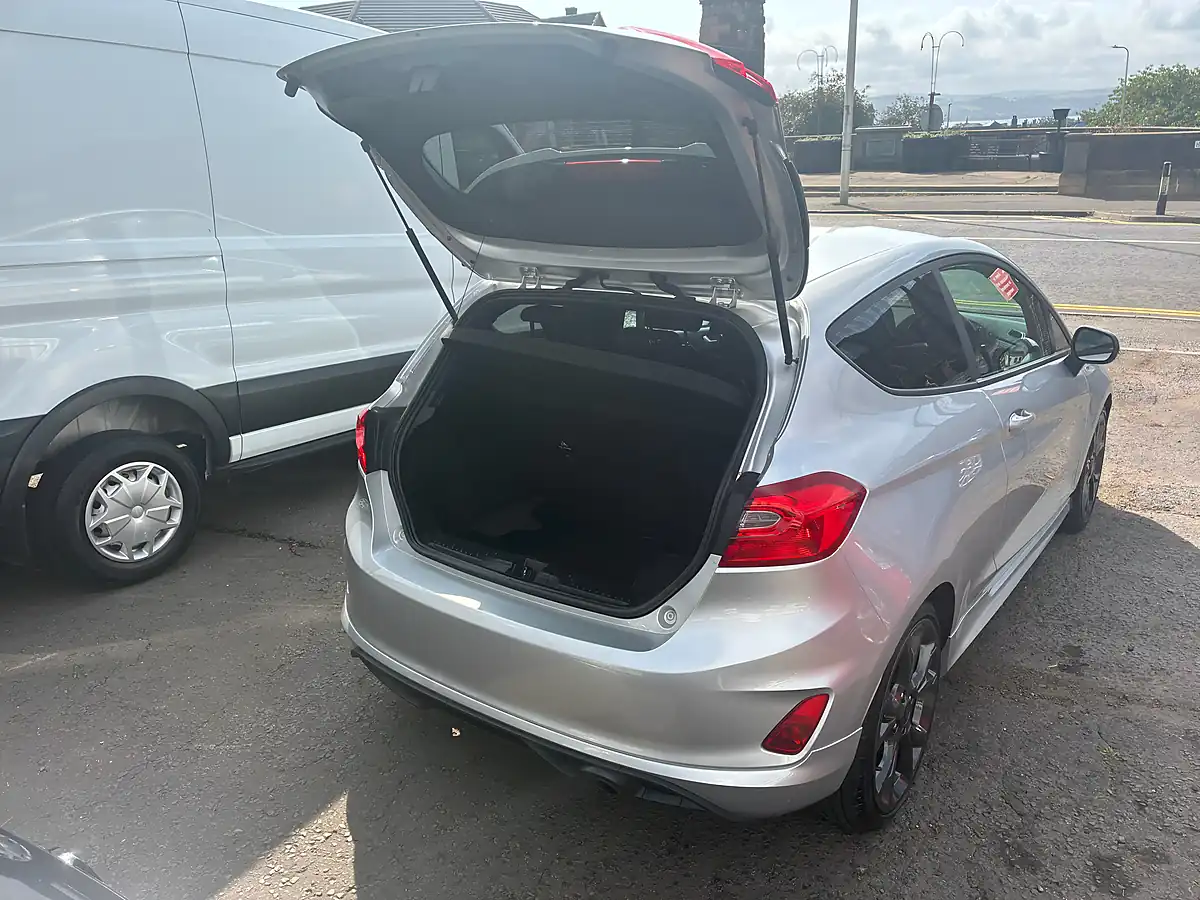 Used 2018 Ford Fiesta ST-Line Silver - Interior and Exterior details 9