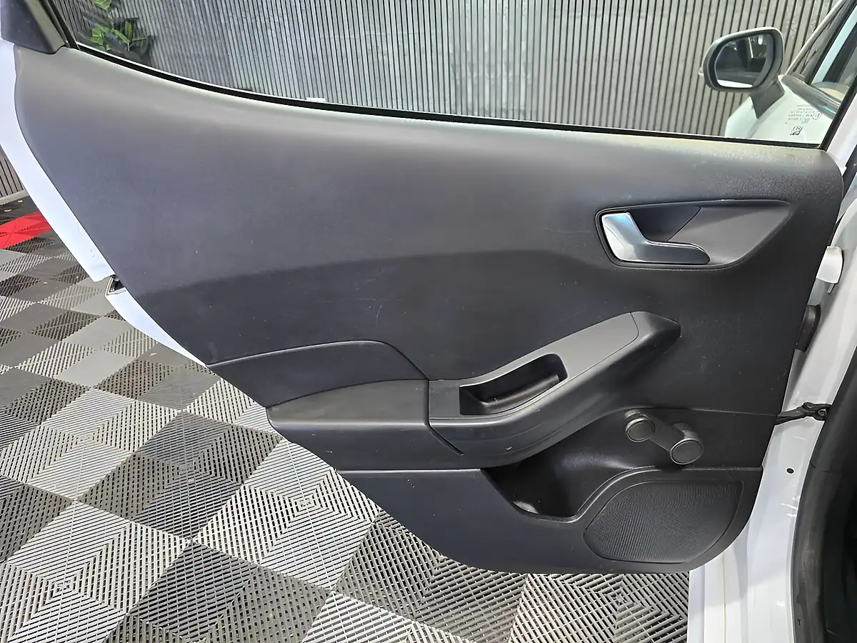Used 2018 Ford Fiesta ST-Line White - Interior and Exterior details 12