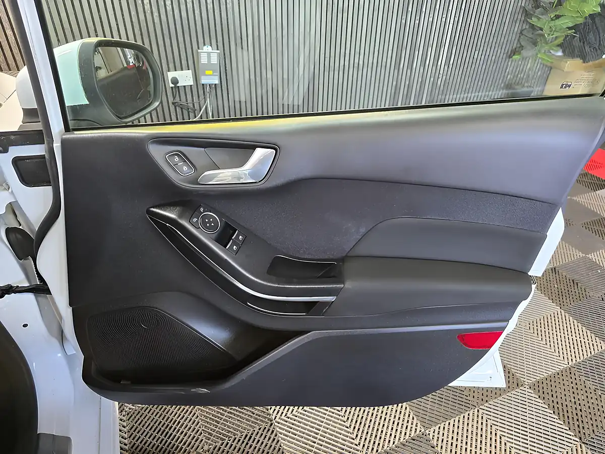 Used 2018 Ford Fiesta ST-Line White - Interior and Exterior details 20