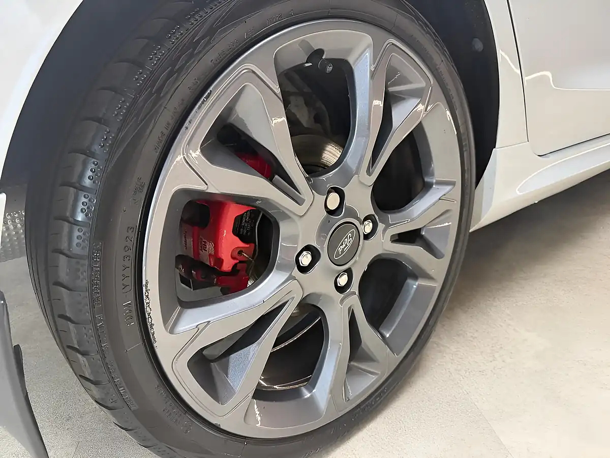 Used 2018 Ford Fiesta ST-Line White - Interior and Exterior details 12
